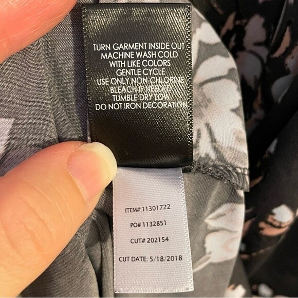 Torrid Studio Knit High Neck Tank Floral Paradise Print Plus Size - Picture 8 of 8